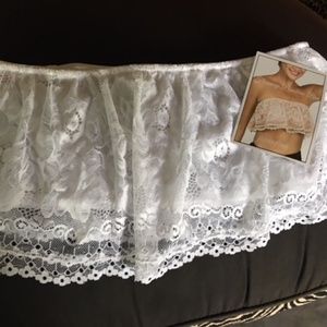Brand New Never Worn Flouncey Bandeau bra - white
